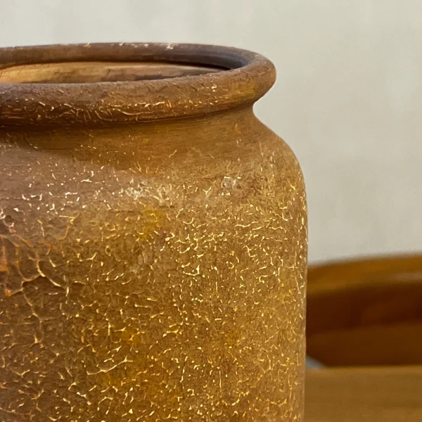 گلدان دکوری سفالی پتینه از نزدیک